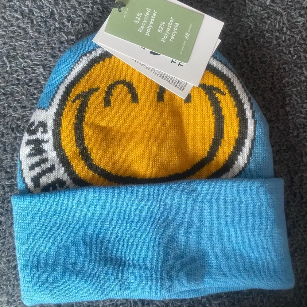 NWT H&M Smiley World light blue knit motif-detail hat, 8-11 yr